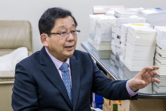 [호사카 유지 세종대 교수에게 고견을 듣는다] 독도·한일관계사 실증적 연구의 대가로 꼽히는 일본계 한국인